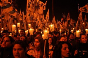 Suteba se suma a la marcha de antorchas convocada por el Frente Gremial Docente