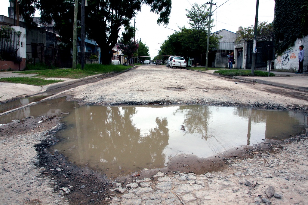 Permanente reclamo por asfaltos y bacheos