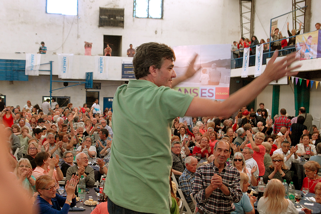 Una multitud de jubilados festejaron su día con Bossio y Zabaleta