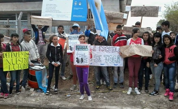 Según Eslaiman, “Acuña es el hombre de la bolsa, el terror de los niños” Escuela 21 de Hurlingham