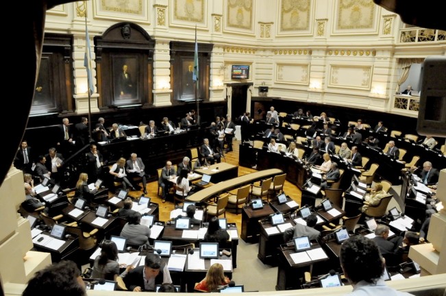 Ley de paritarias municipales aprobada por el Senado Provincial