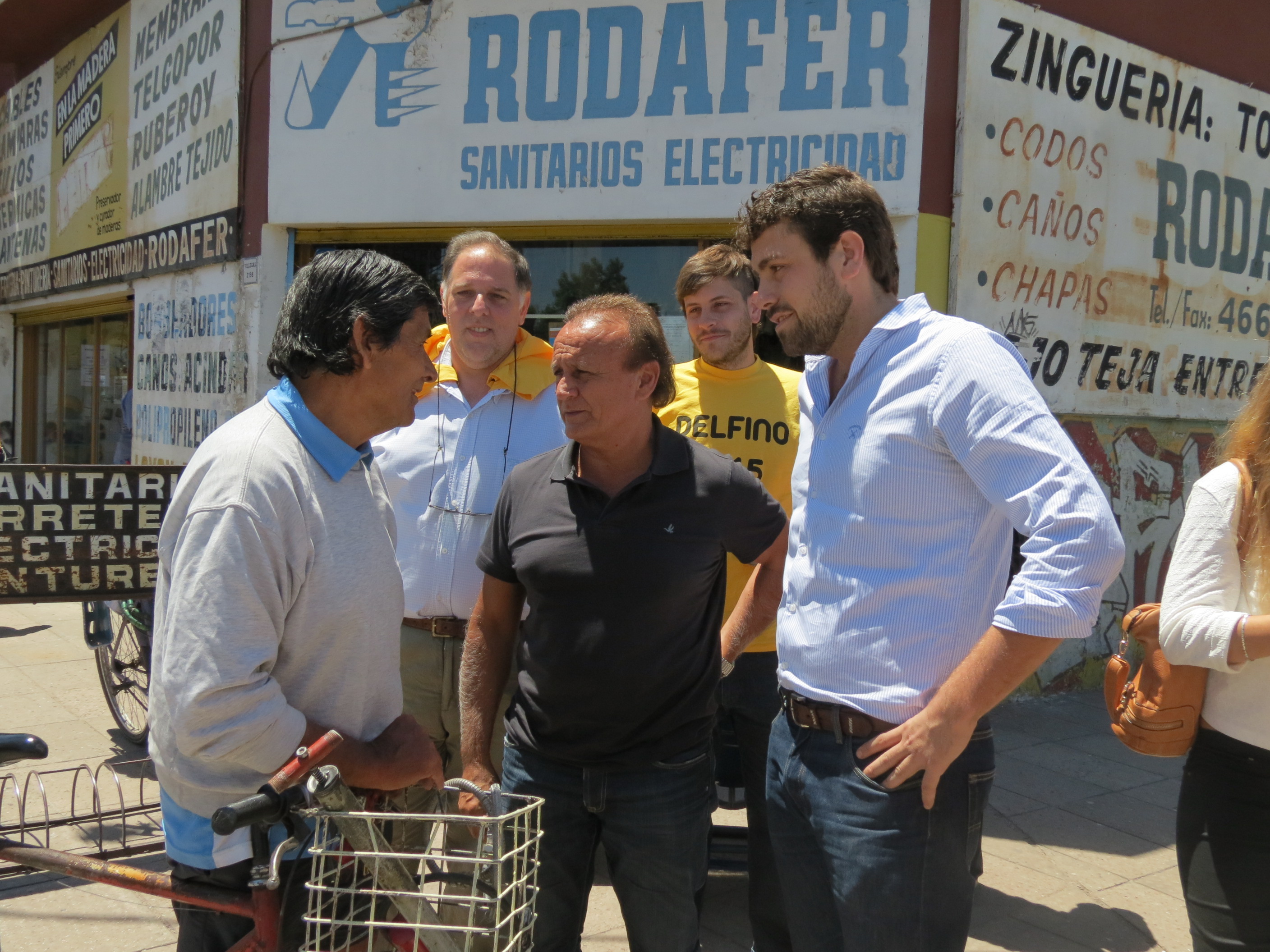 Miguel Del Sel recorrió Hurlingham junto a Lucas Delfino Miguel Del Sel con Lucas Delfino en Hurlingham