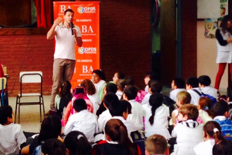 Más de 750 personas participaron en una jornada sanitaria en Hurlingham Charla sanitaria en Hurlingham-Blo