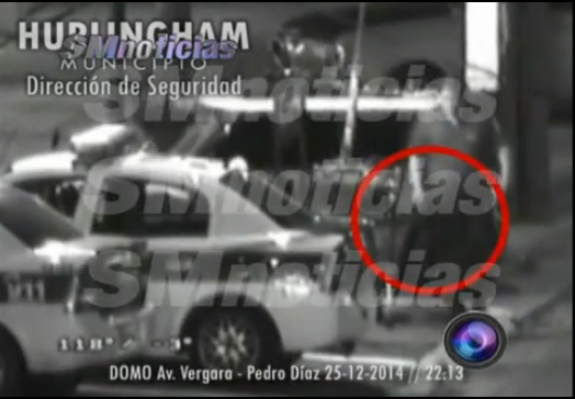 Agentes de la comisaría de Villa Tesei habrían retirado evidencia del Mini Cooper de Carlesi Policia saca pruebas del minicooper Hurlingham