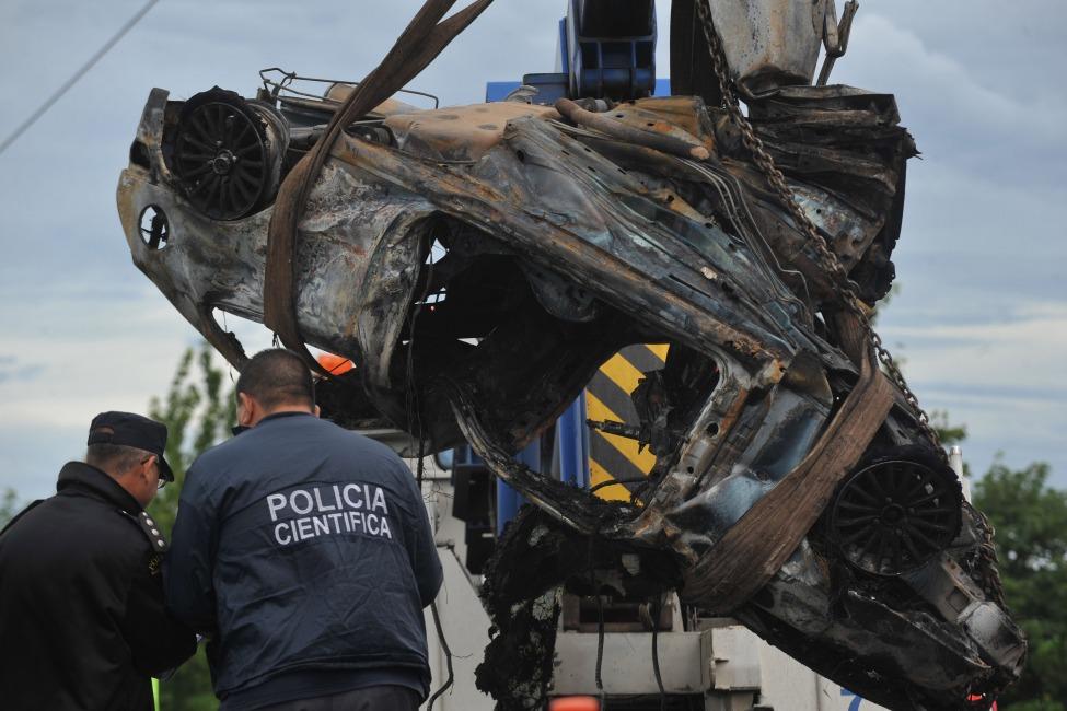 Dos personas murieron tras un choque en Hurlingham choque autopista del Buen Ayre (2)