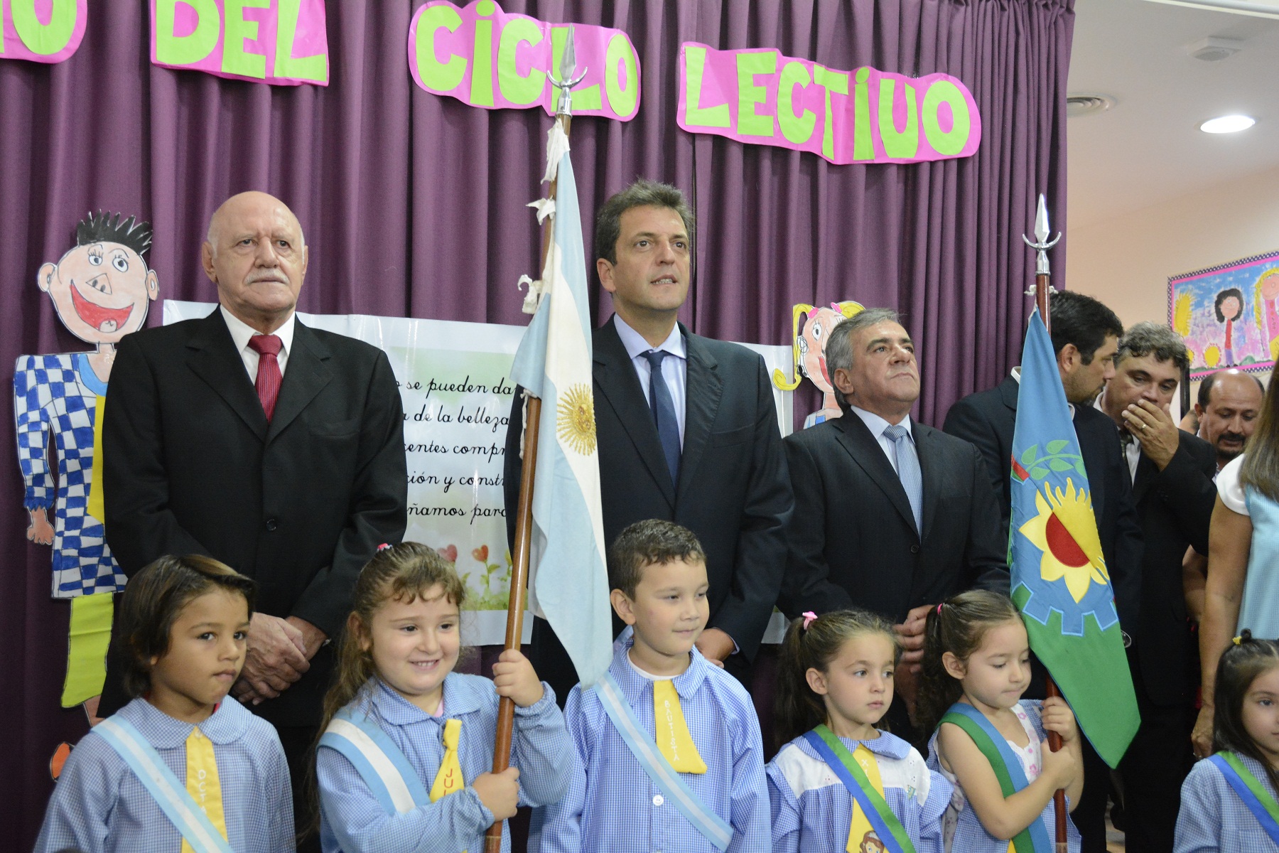 Massa mantiene todavía a Acuña dentro del Frente Renovador