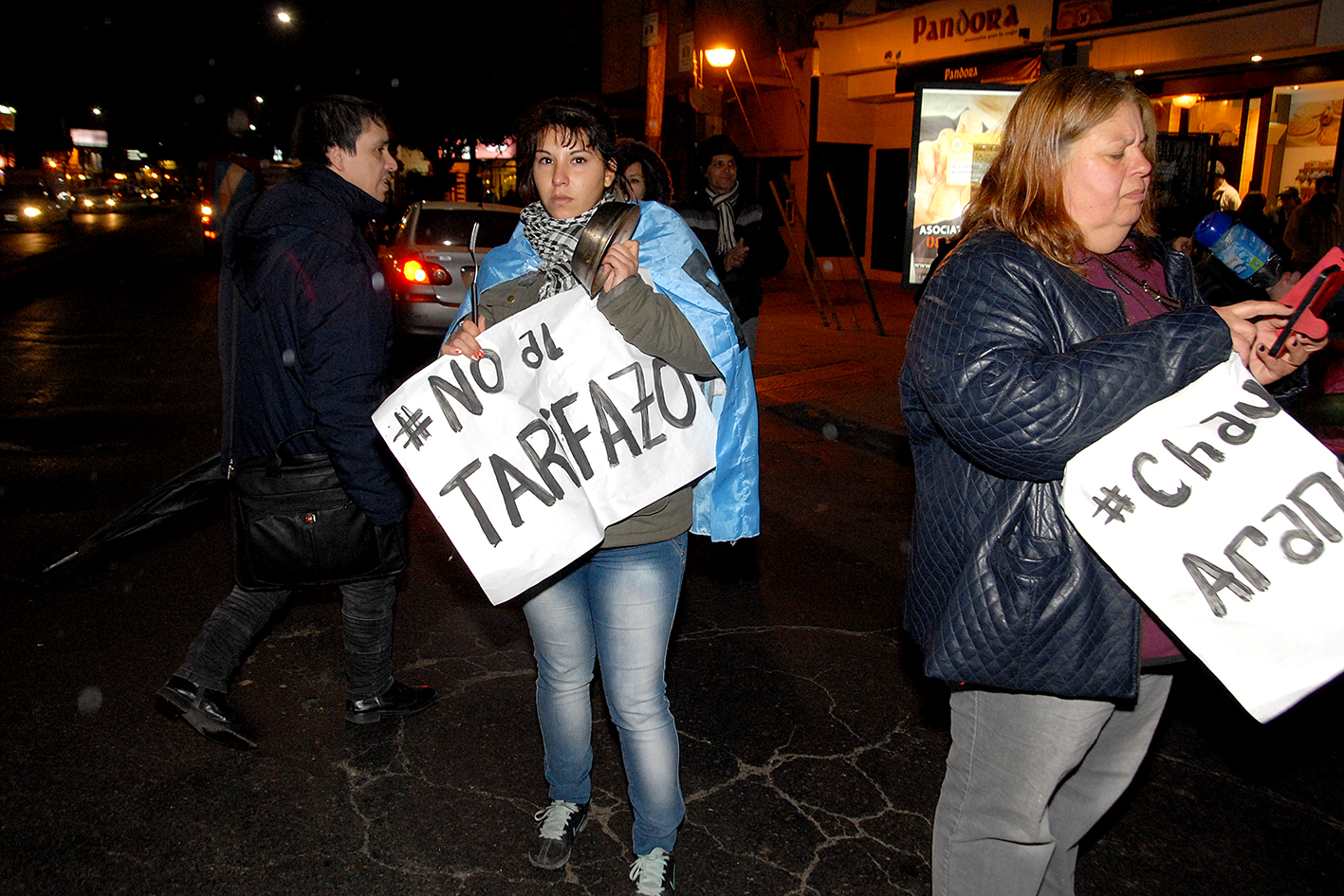 Cacerolazo en Hurlingham contra el tarifazo