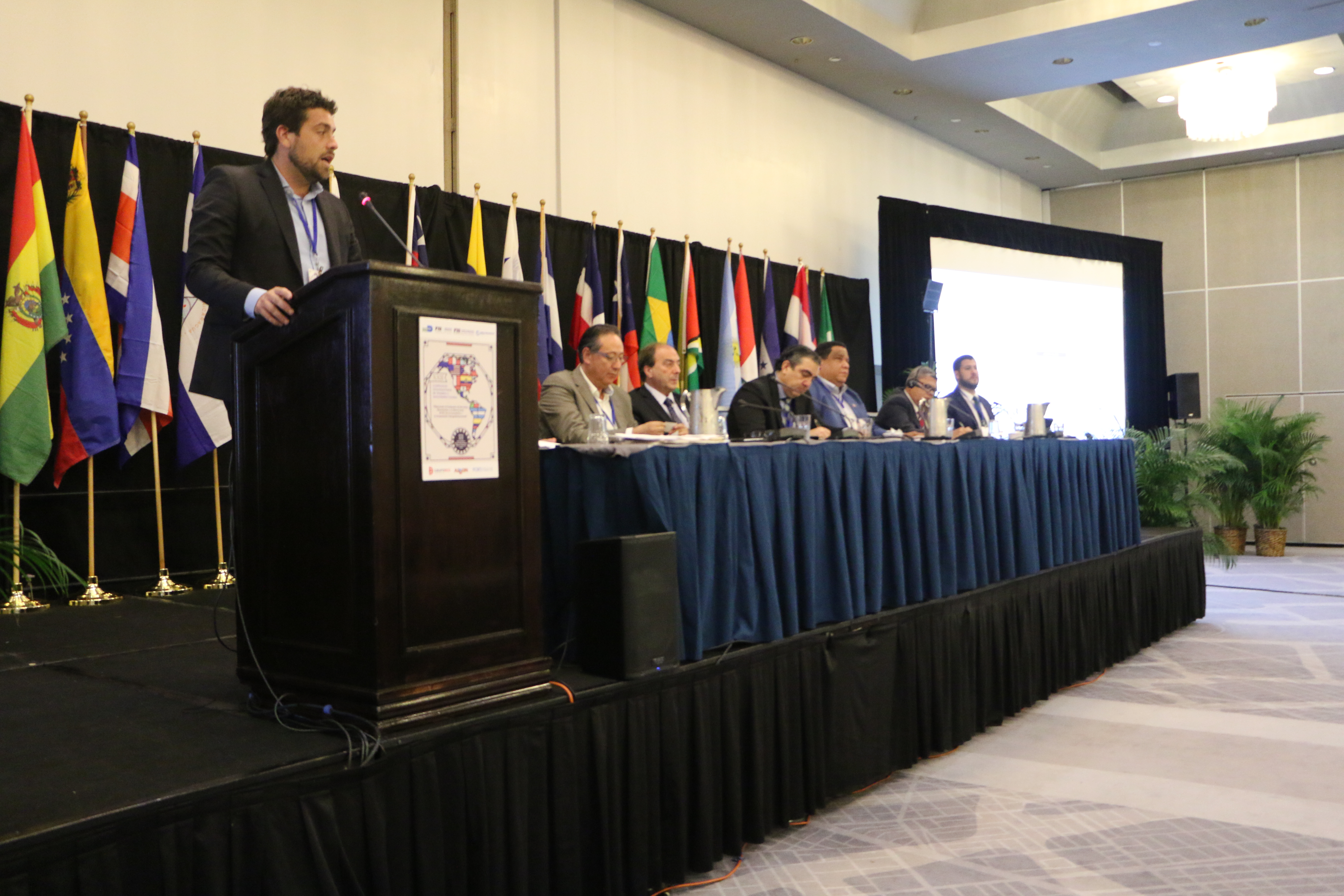 Campaña de Delfino en Miami