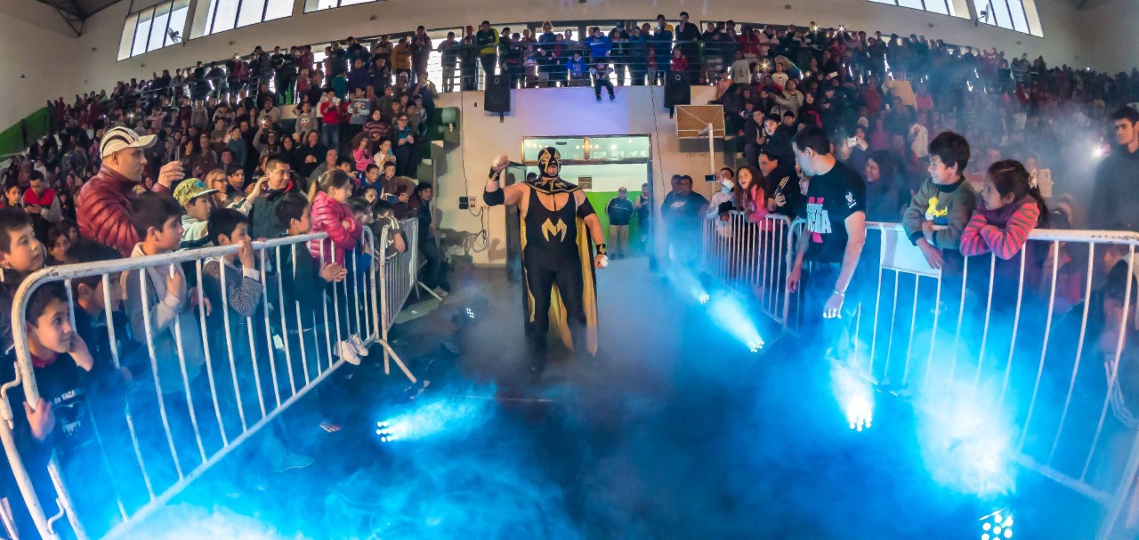 El estadio de Villa Tesei se transformó en un gran ring para alegría de los chicos