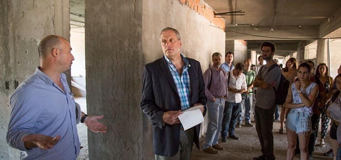 Jaime Perczyk encabezó una recorrida por las obras en ejecución de la UNAHUR
