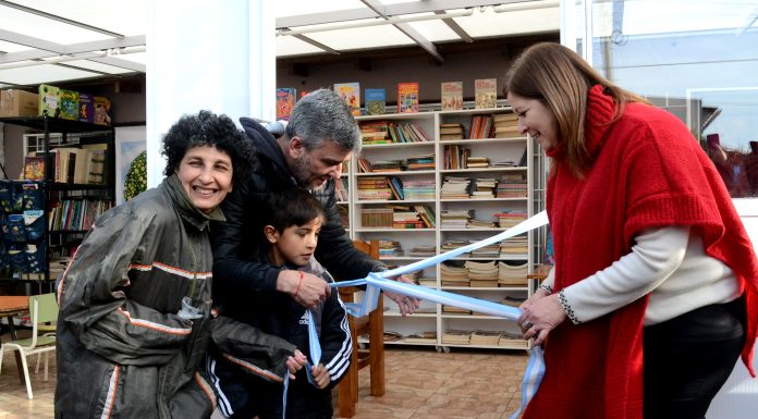 Zabaleta inauguró una biblioteca infantil en el Comedor San Cayetano