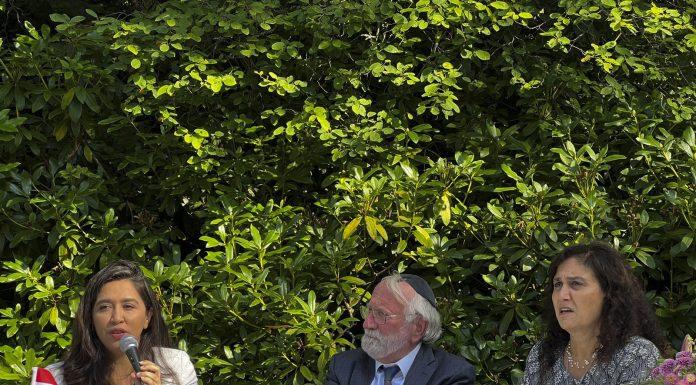 Victoria Montenegro presentó en La Haya el libro que narra su vida