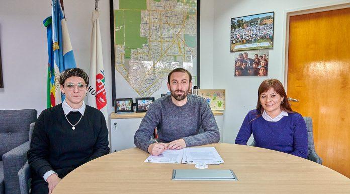 Selci firmó el decreto para adherir el municipio al Cupo Laboral Trans