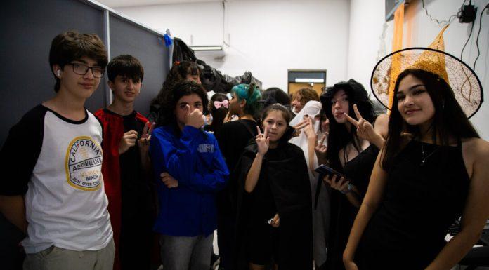 Masivo cierre de año de la Escuela Universitaria de Inglés