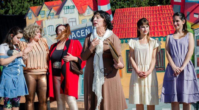 El grupo de teatro de Hurlingham «Merequetengues» se presenta en el Haroldo Conti