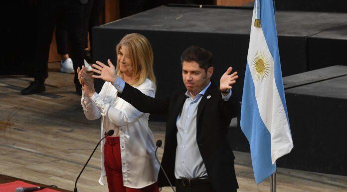 Kicillof tomó juramento a sus ministros y cuestionó las medidas económicas de Milei