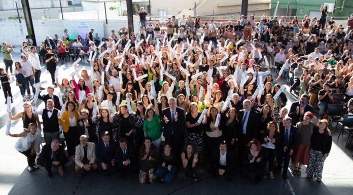 Más de 400 nuevos graduados de UNAHUR recibieron su título