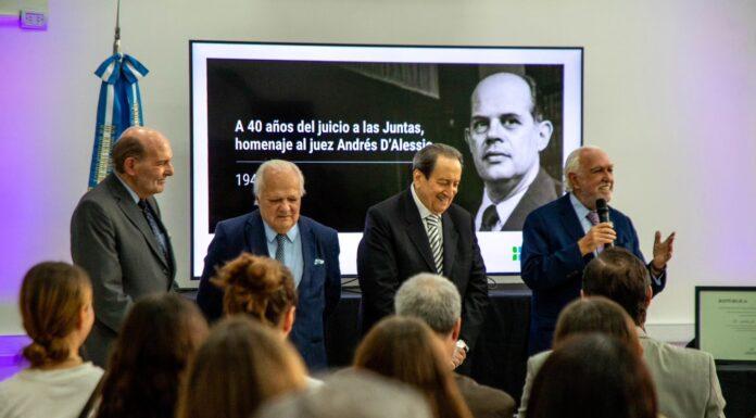 Con la presencia de sus colegas del tribunal que juzgó a las juntas, la Unahur homenajeó al juez Andrés D’Alessio