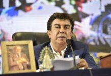 Revocan sobreseimiento de Espinoza y ordenan juicio oral por presunto abuso sexual